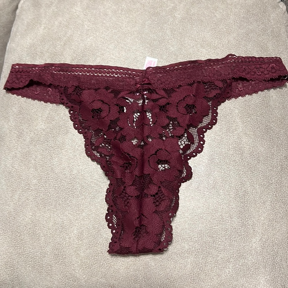 New Lace sexy thong size M